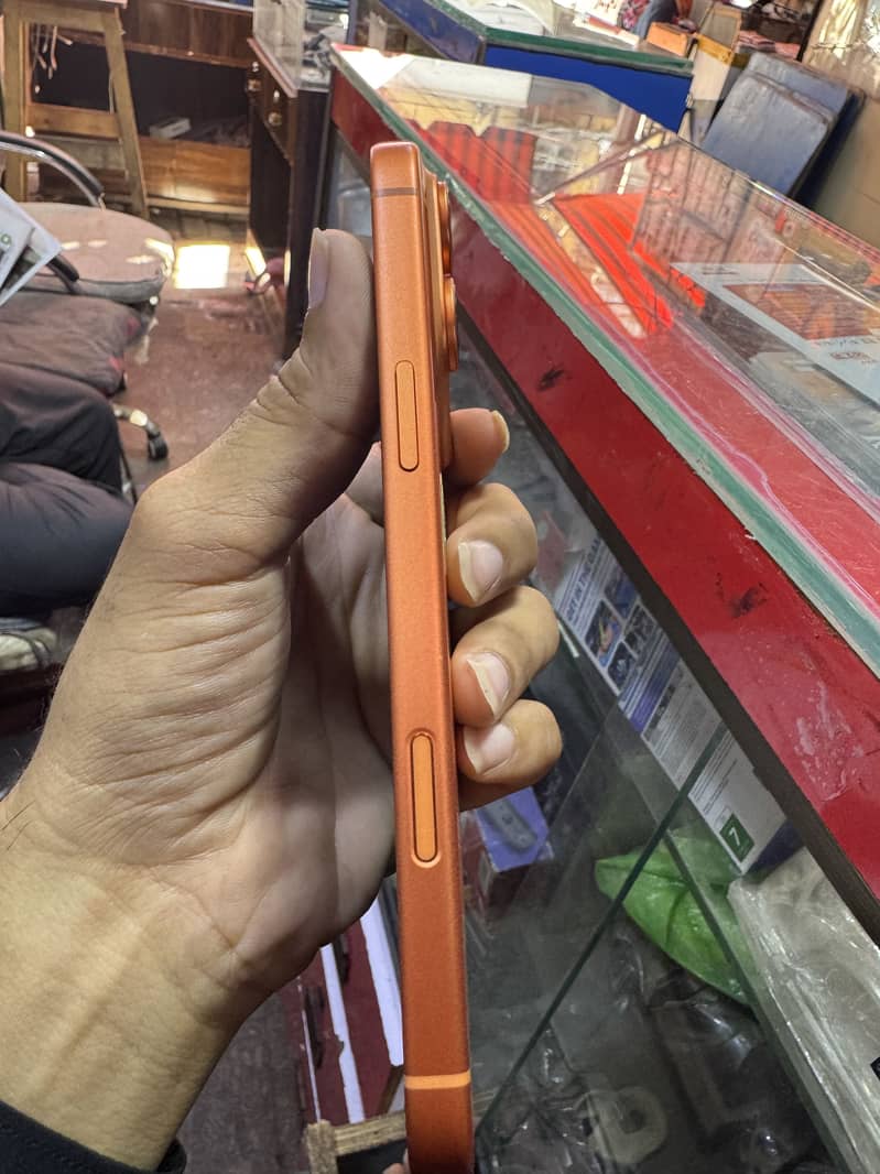 Apple iPhone 17 Pro Max 1