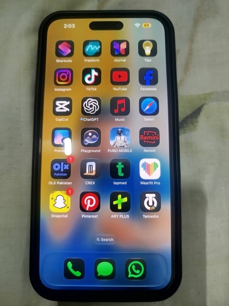 Apple iPhone 16 Plus 1