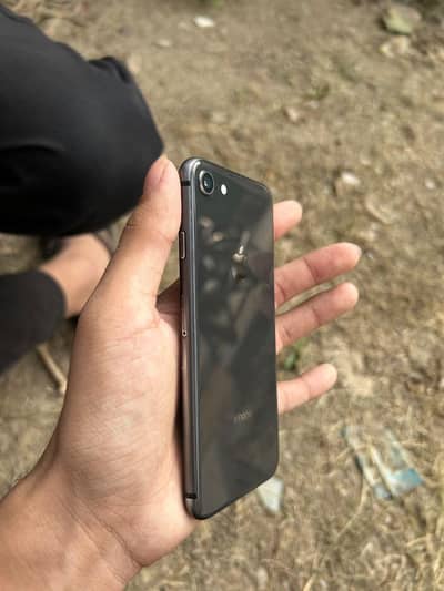 Apple iPhone 8
