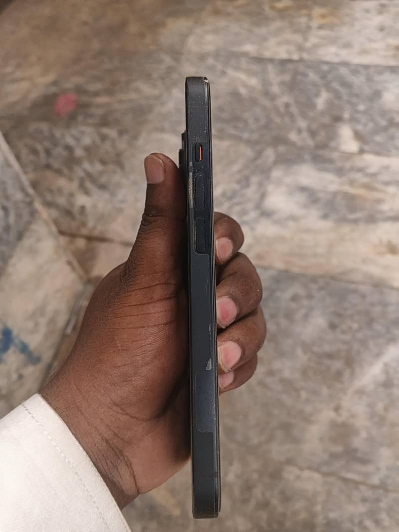 Apple iPhone 14 2