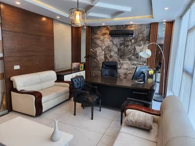 8 MARLA OFFICE AVAILABLE FOR RENT