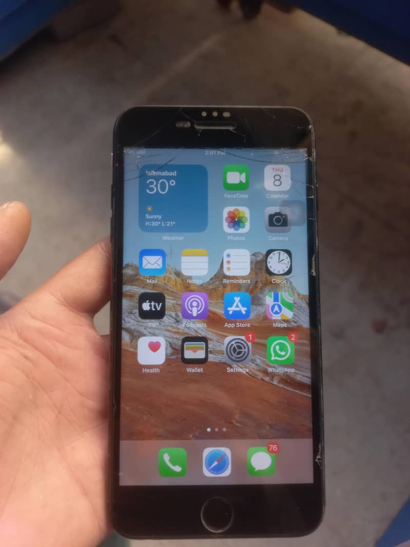 Apple iPhone 7 Plus 2