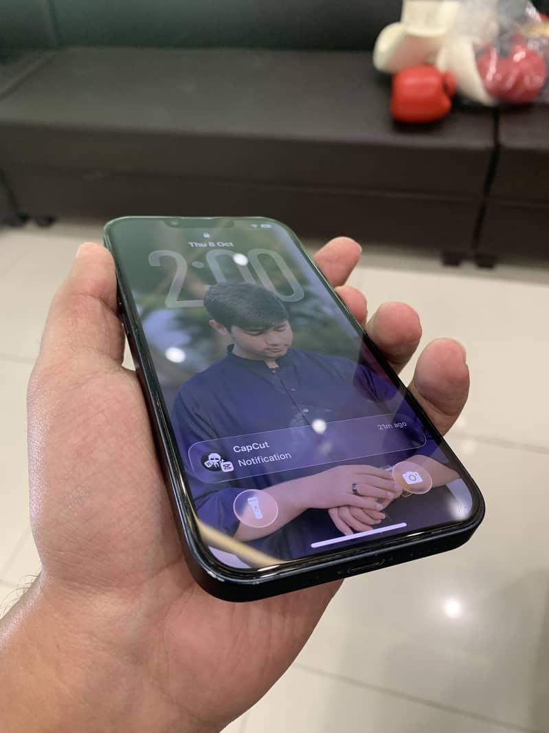 Apple iPhone 13 1