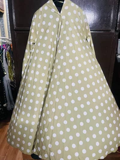 used abayas in 10/9 condition