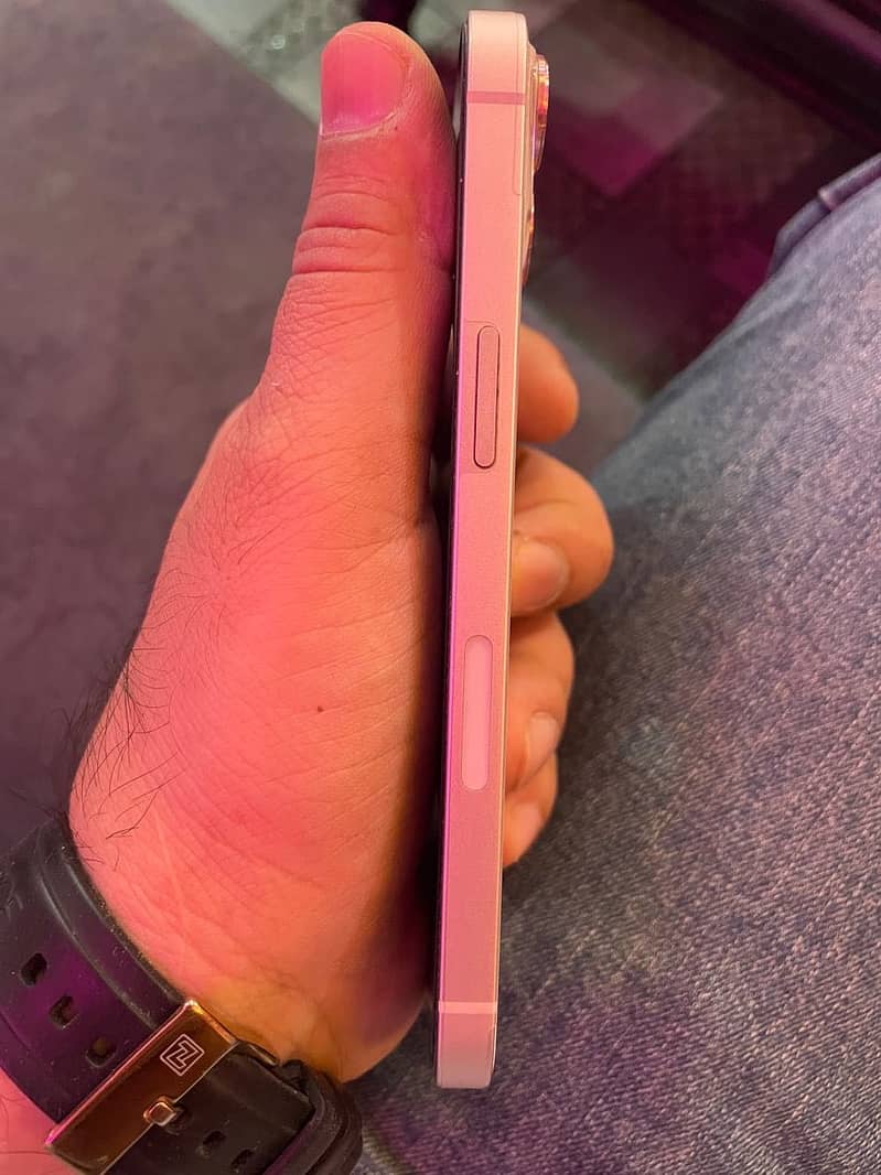 Apple iPhone 13 1