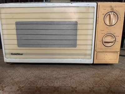 GoldStar microwave for sale Model no "MA-6B" 650W RF output 1000W inpu