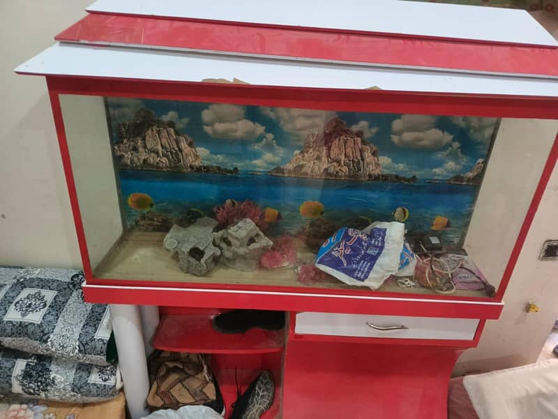 fish tables 0