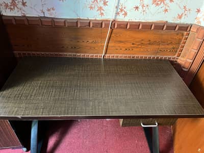Used office workstation table- good condition