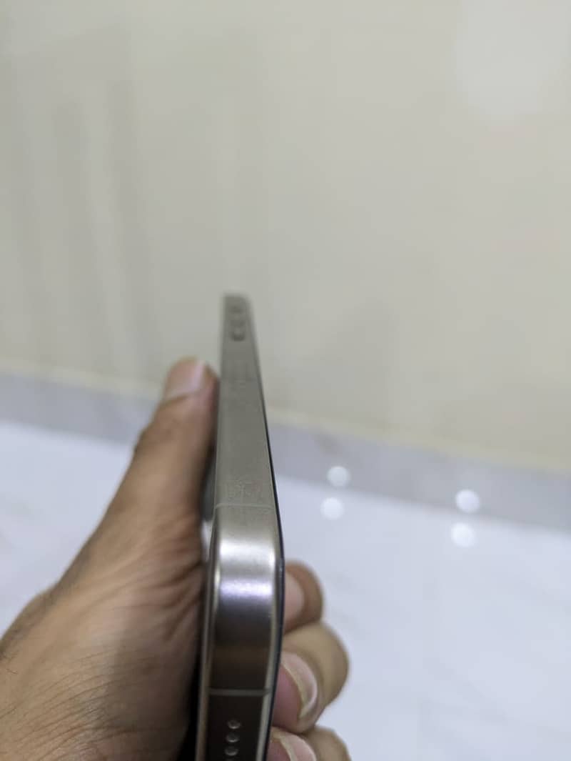 Apple iPhone 15 Pro Max 5