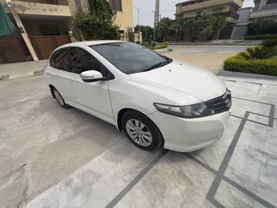 Honda City Aspire 1.5 IVTEC 2014