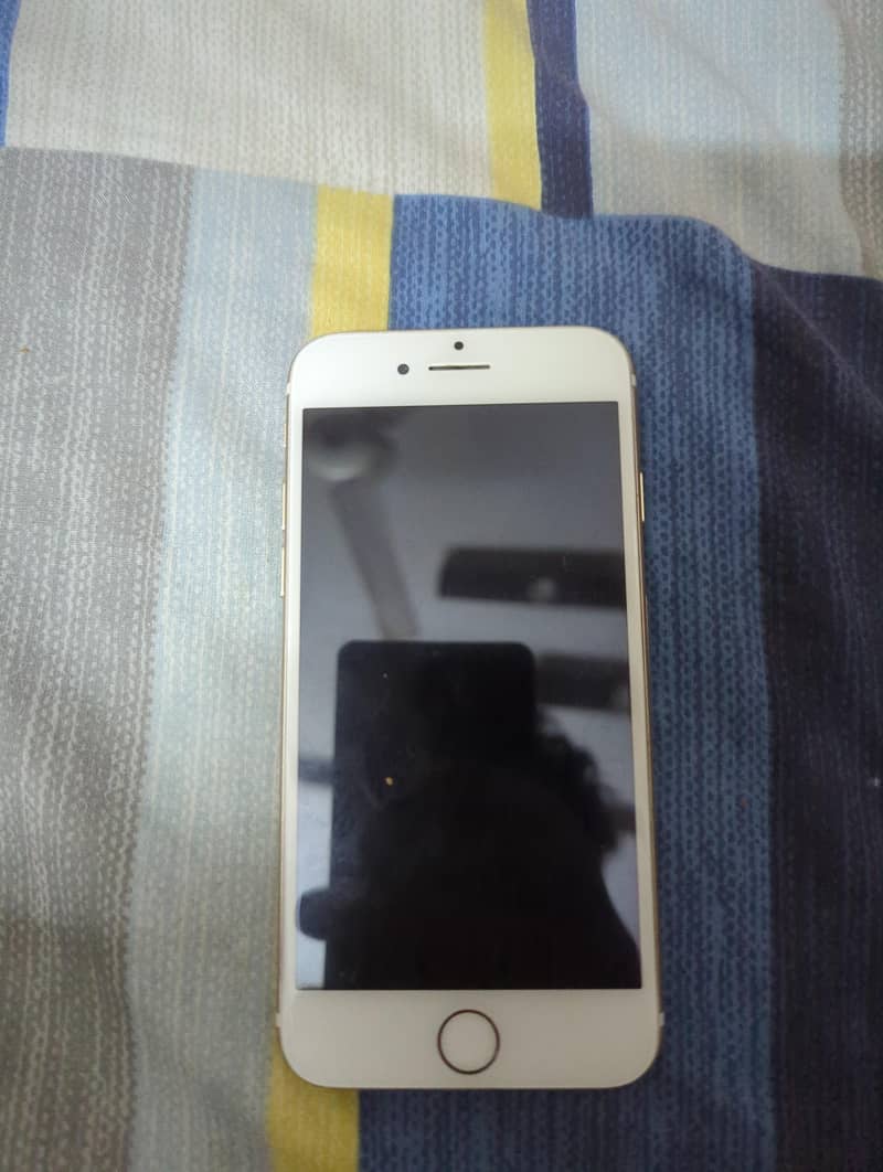 Apple iPhone 7 0