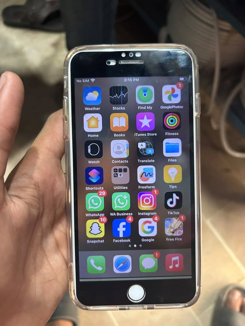 Apple iPhone 8 Plus 1