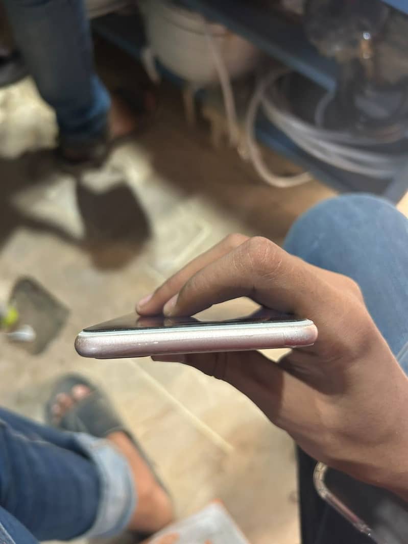 Apple iPhone 8 Plus 7