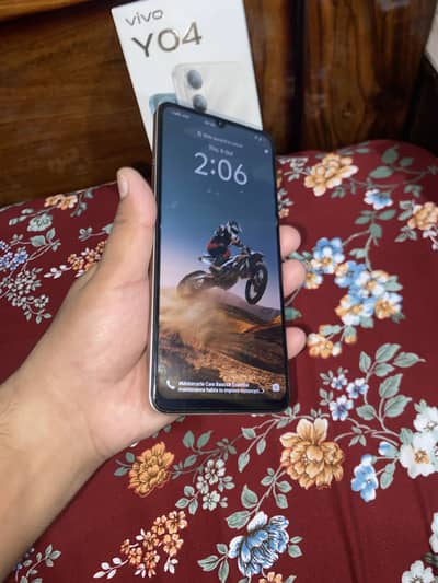 Vivo Y04 Good mobile and genuine phone condition 10.9. 5
