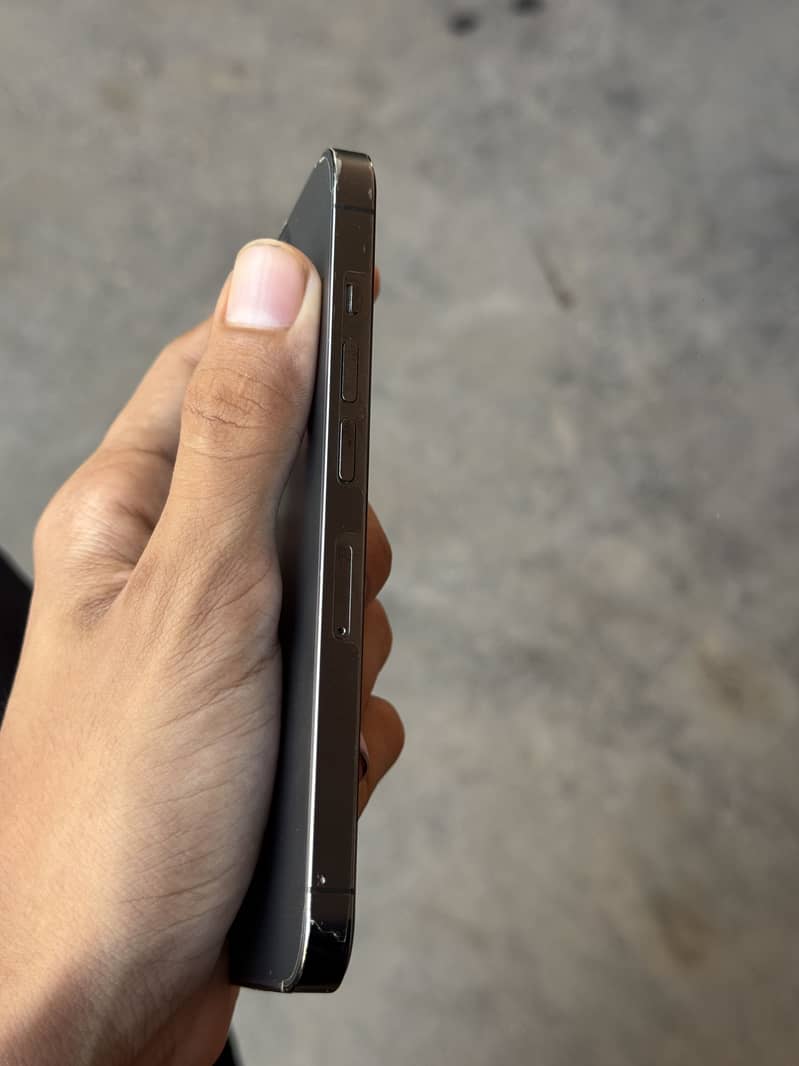 iPhone 13 Pro 5