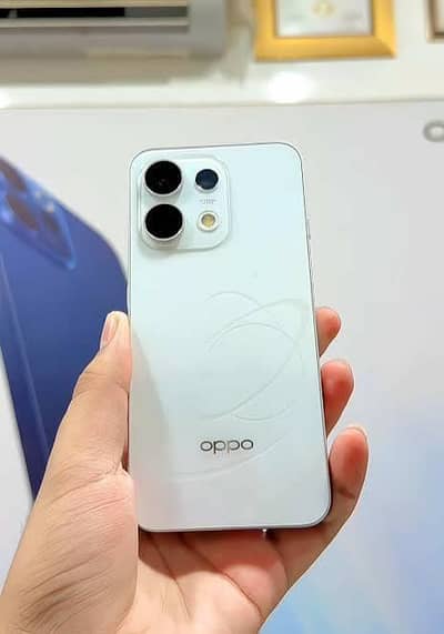 OPPO Reno 16F