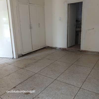 Beds Saiprat Gate Portion For Rent