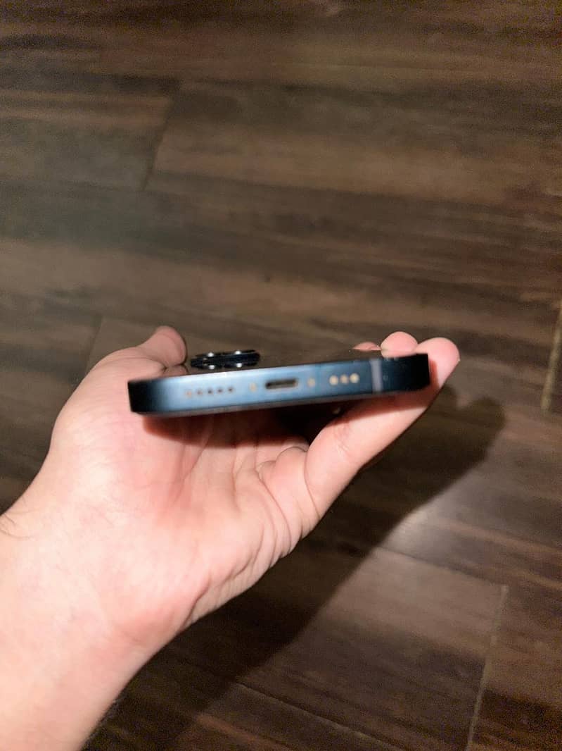 Apple iPhone 14 2