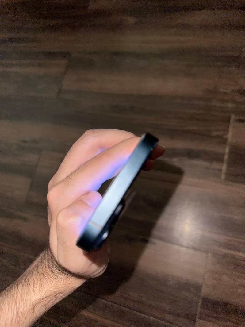 Apple iPhone 14 5