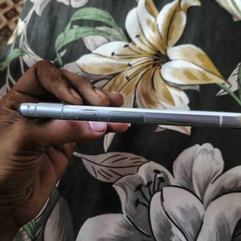 Google Pixel 7a 2
