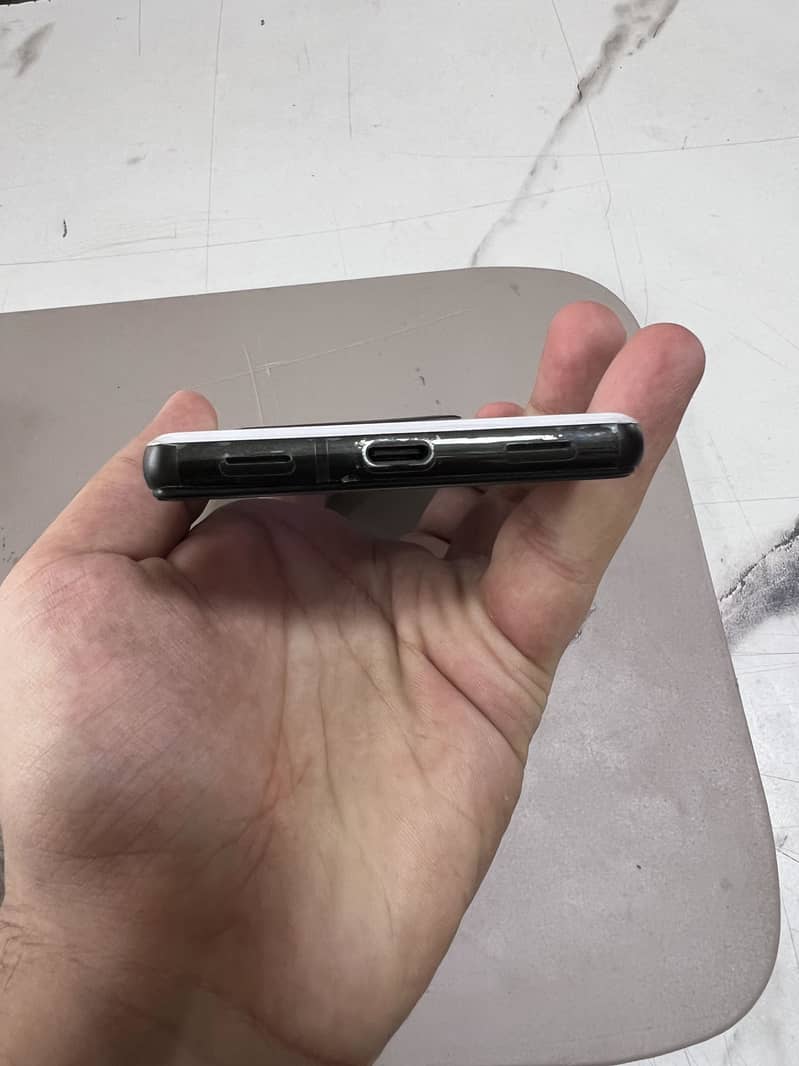 Google Pixel 6a 5