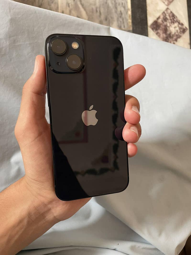 Apple iPhone 13 0
