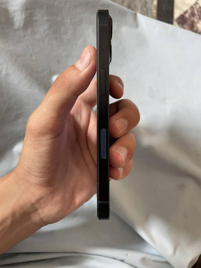 Apple iPhone 13 3