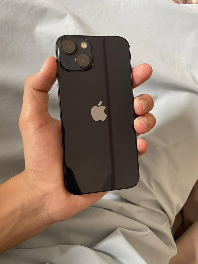 Apple iPhone 13 5