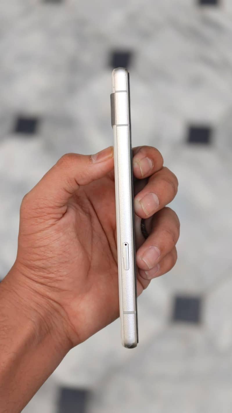 Google Pixel 7a 3