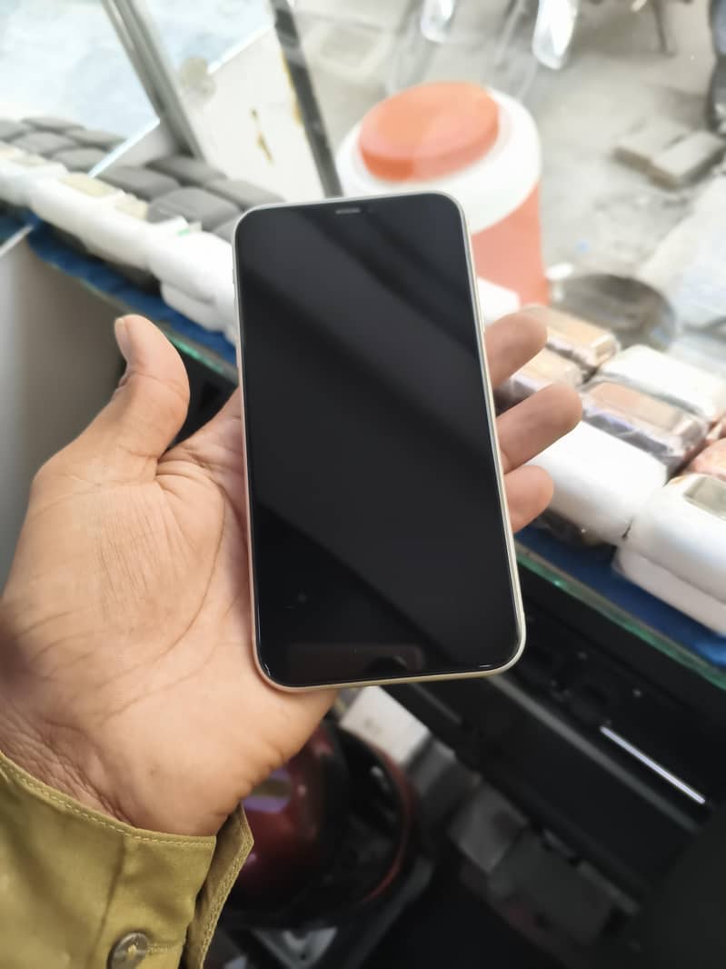 Apple iPhone 11 1