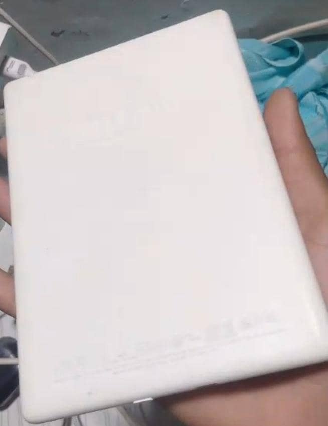 Amazon Kindle 8 Gen Basic 1