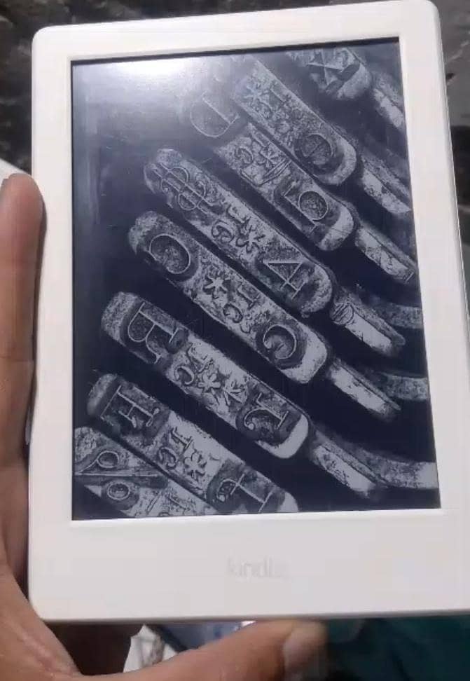 Amazon Kindle 8 Gen Basic 3