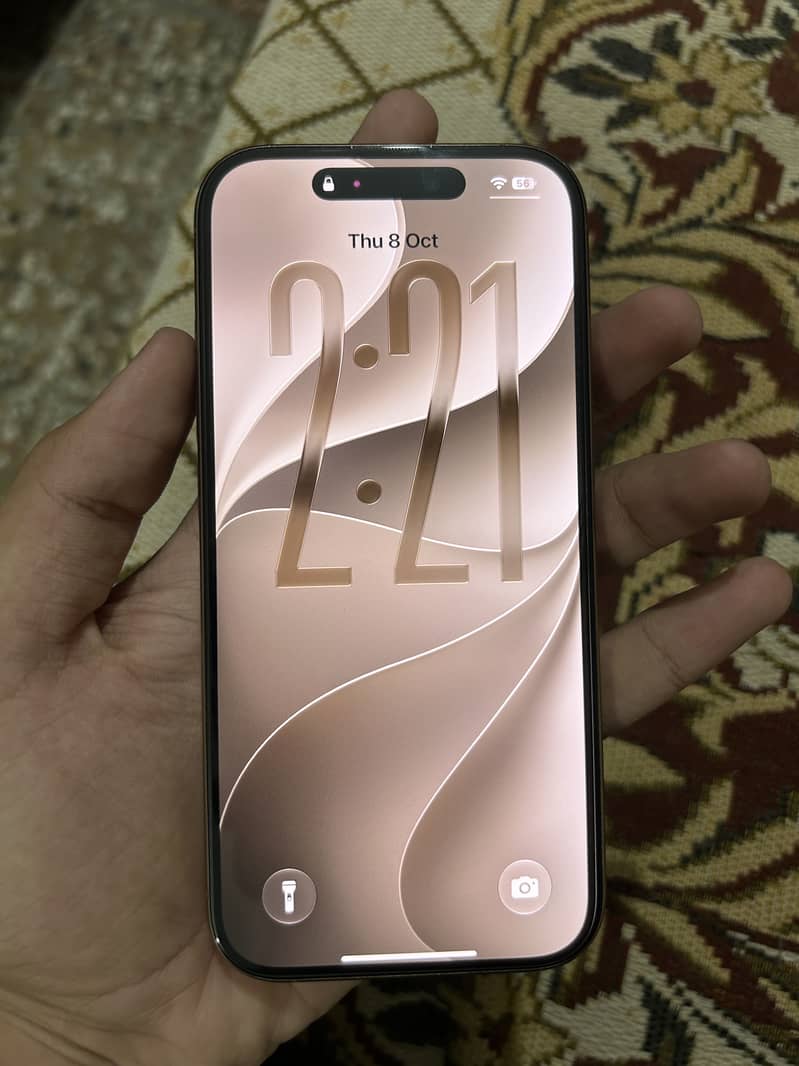 Apple iPhone 16 Pro 4