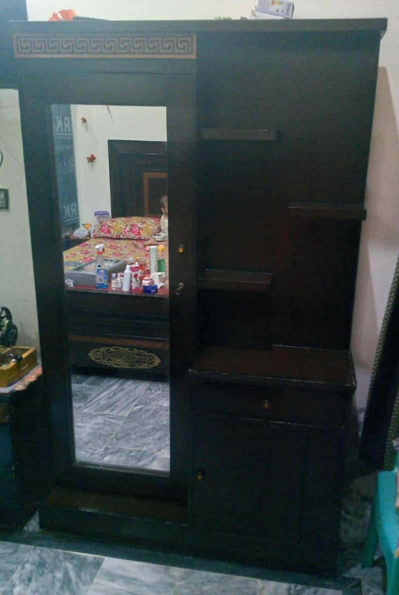 Double Bed, Side Tables, & Dressing 4