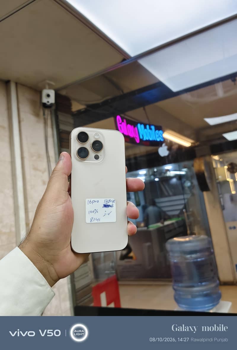 Apple iPhone 16 Pro 0