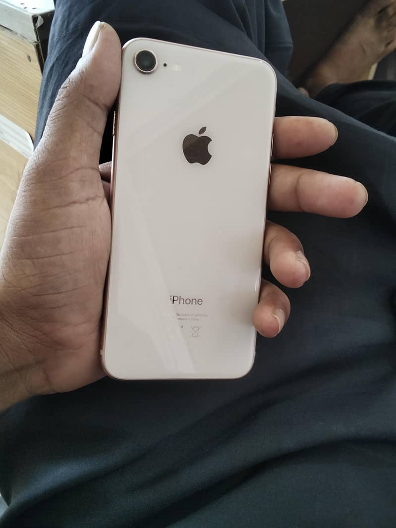 Apple iPhone 8 0