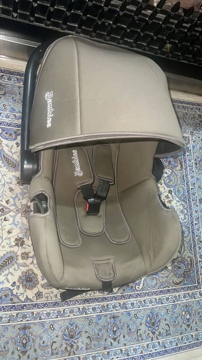Bambies Infant Car Seat / Carry Cot