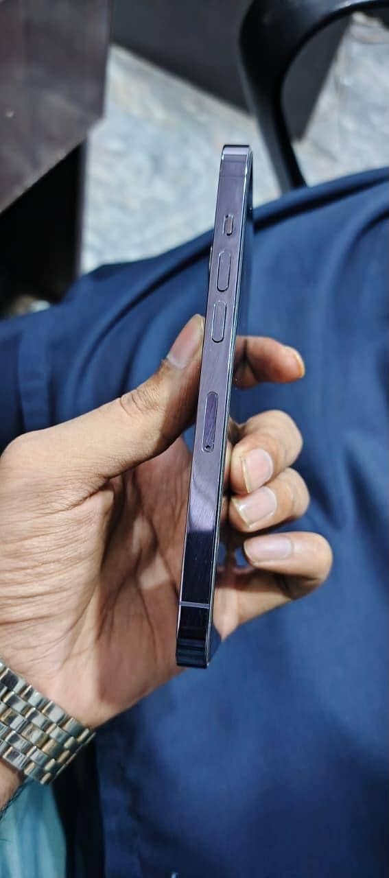 Apple iPhone 14 Pro 4