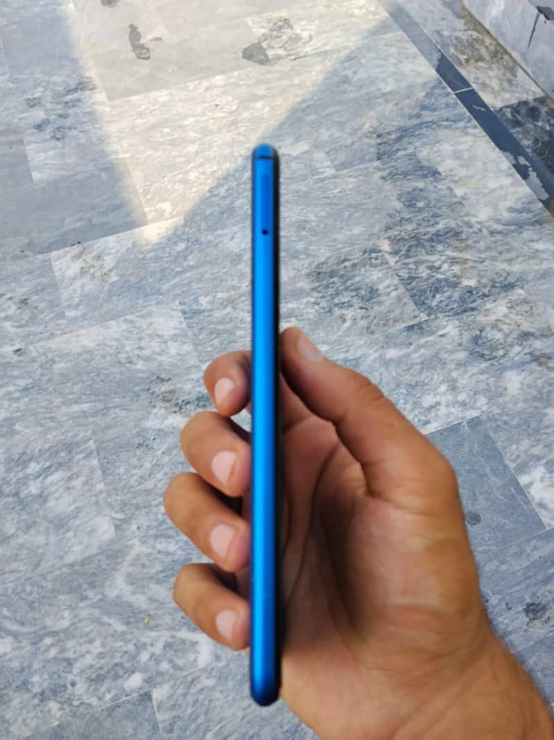 Honor 8X 4
