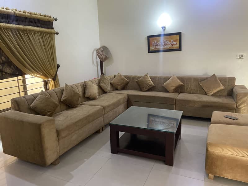 L shape sofa 0