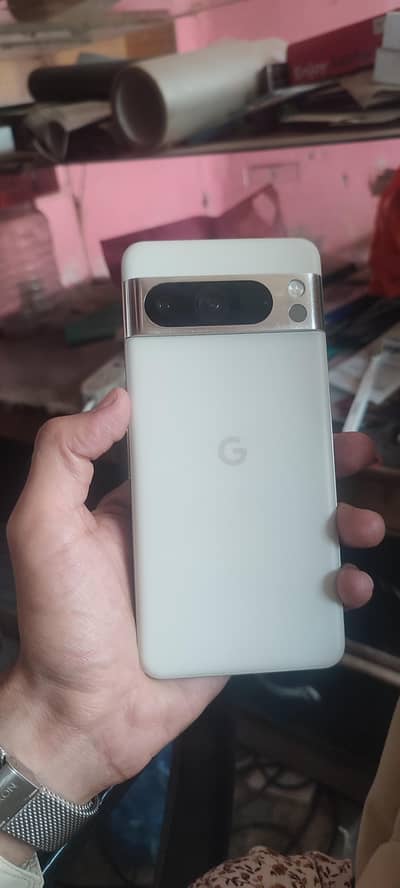 Google Pixel 8 Pro