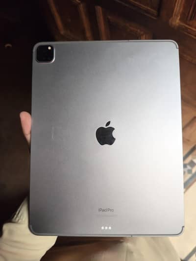 iPad Pro M2 6th Generation 12.9" M2