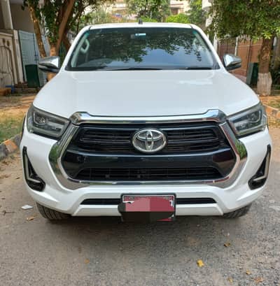 Toyota Hilux Revo V Automatic 2.8 2021