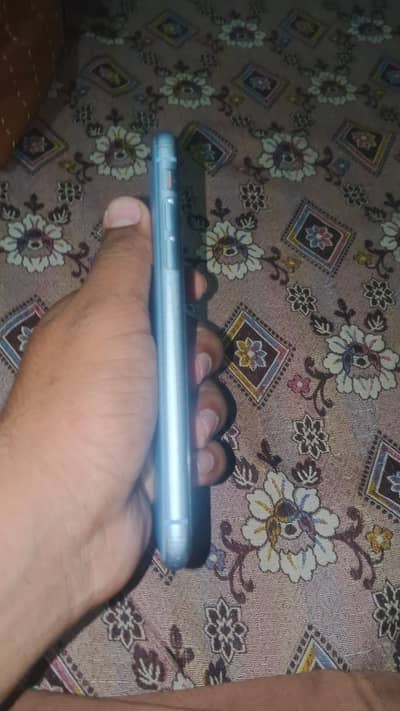 Apple iPhone XR
