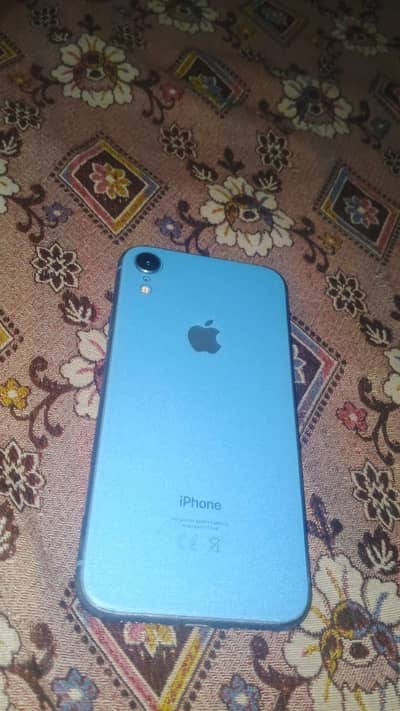 Apple iPhone XR