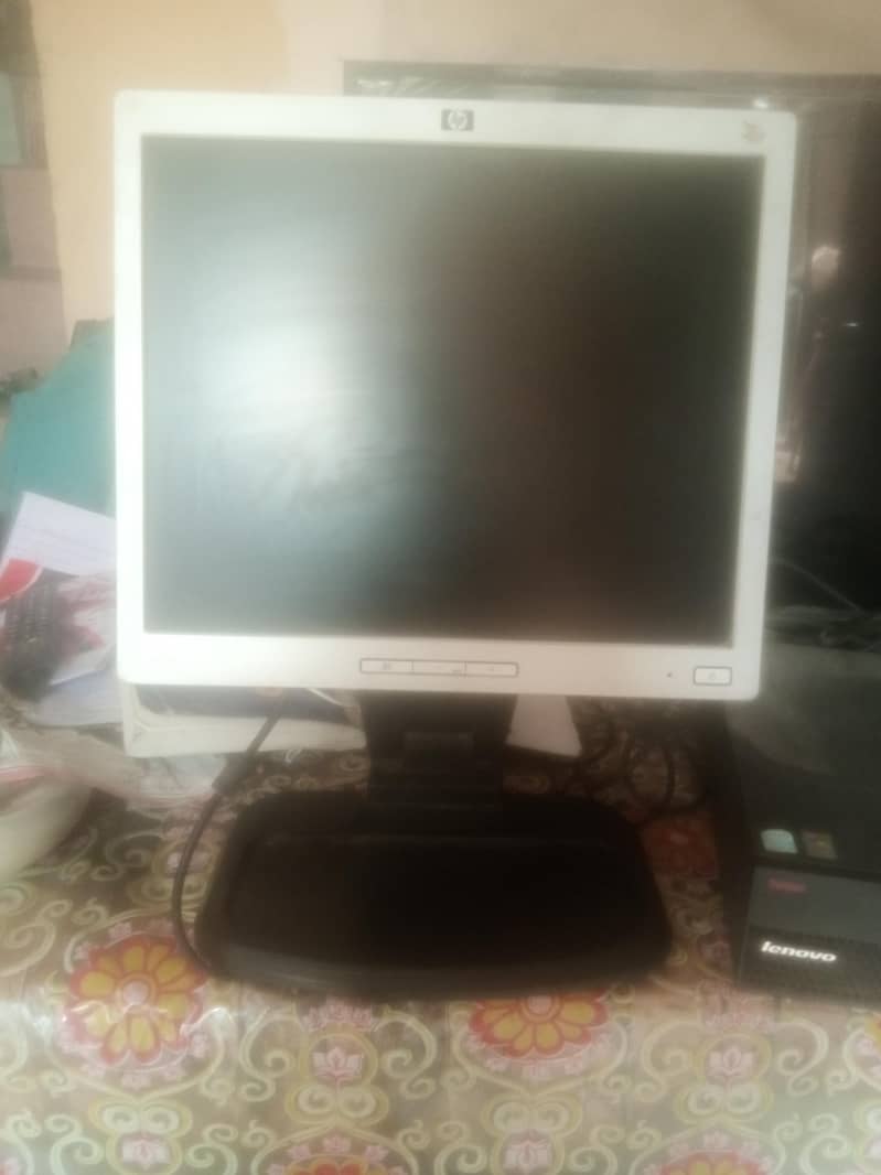 complete computer for sale pc withe LCD 7