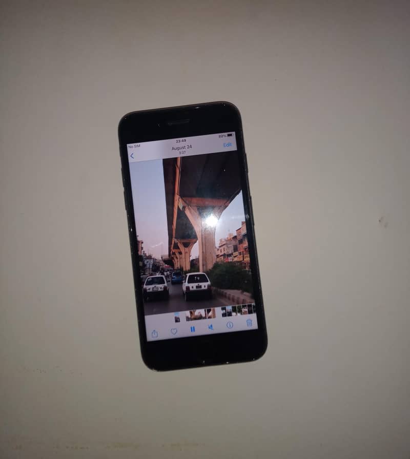 Apple iPhone 7 1