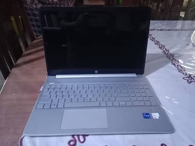 HP NoteBook 15t core i7 11th gen quad core 10/10 condition