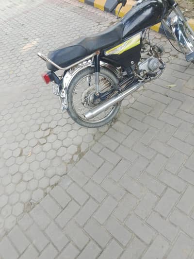 achi halt m h jis ny line h rabtta kry. . 03076877225