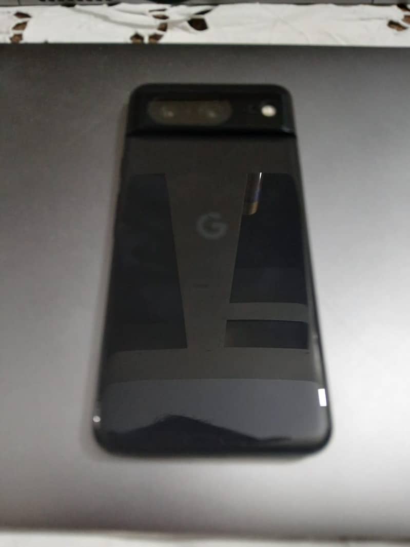 Google Pixel 8 4